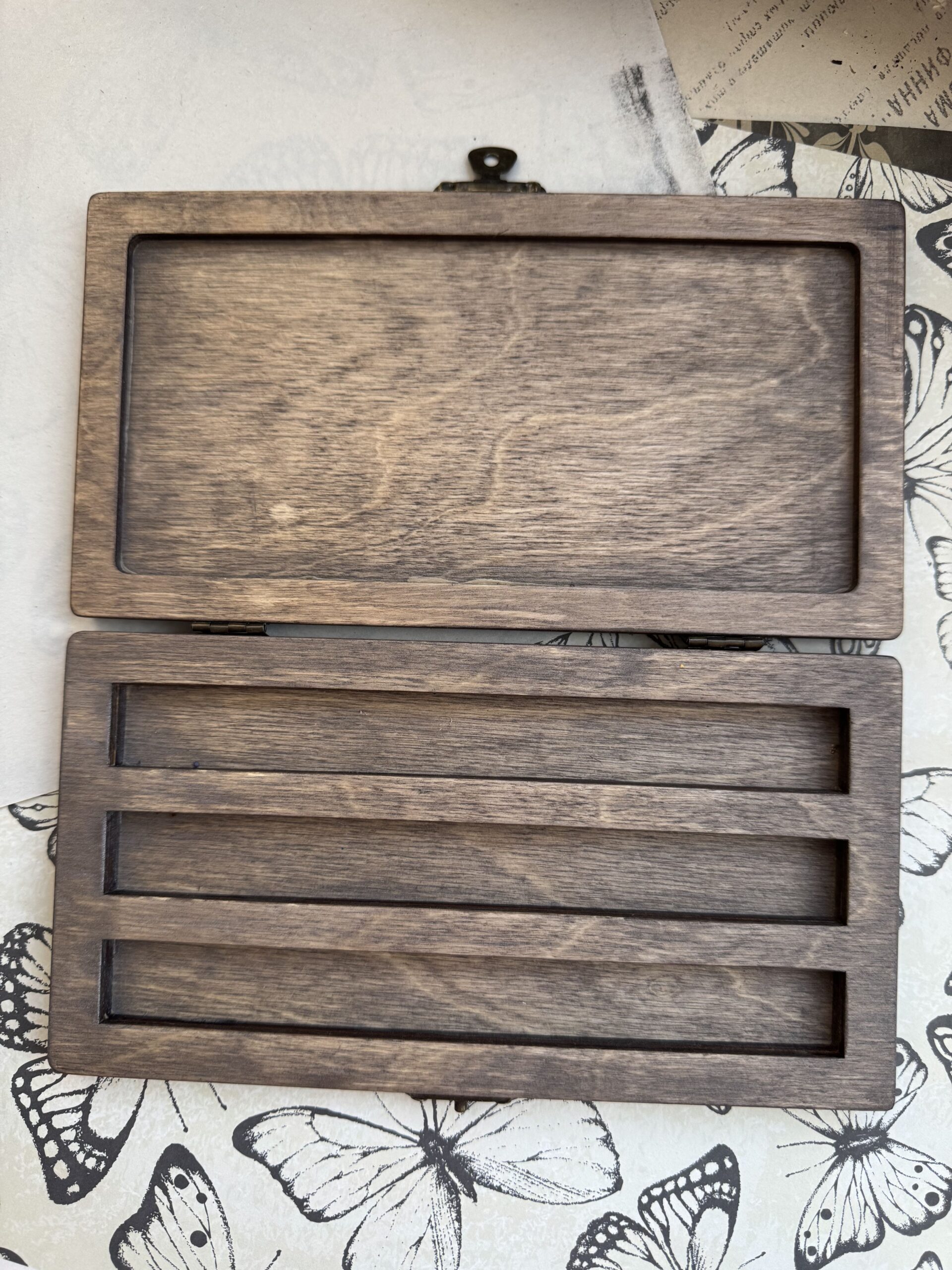 Пенал для акварели деревянный на 30 полукювет (краска без горки) — изображение 2